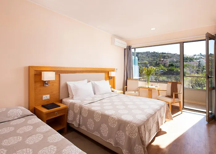 Mediterranee מלון 4*