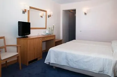 Mediterranee מלון